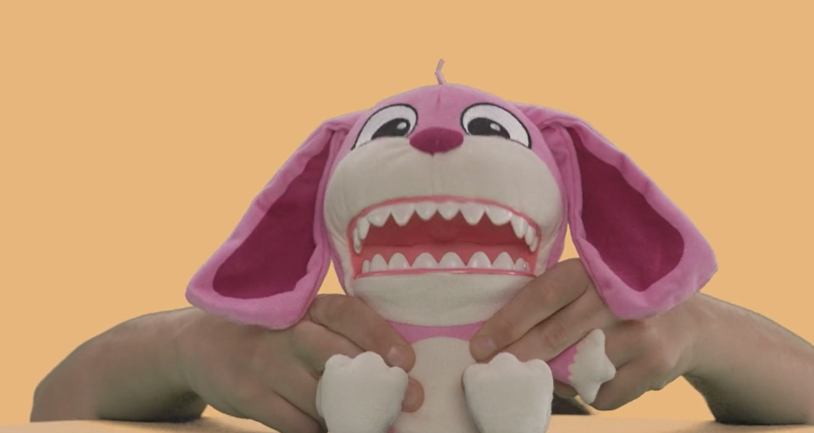 Cargar vídeo: Chatter Chompers - Ola 1